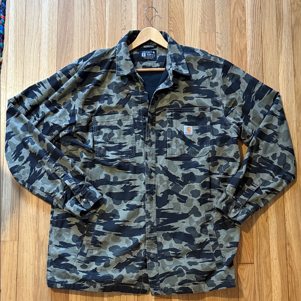 Carhartt Men's Camouflage Field Jacket in Olive and Black